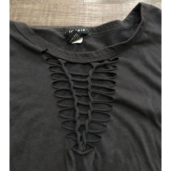 Torrid Black Cotton V-Neck Ladder Slash Tee Womens Plus 4X - Picture 2 of 6